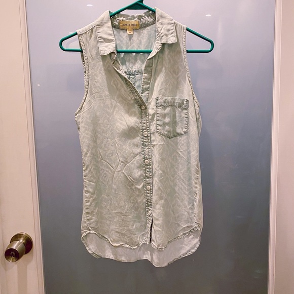 Cloth & Stone Sleeveless Tank - Picture 1 of 4